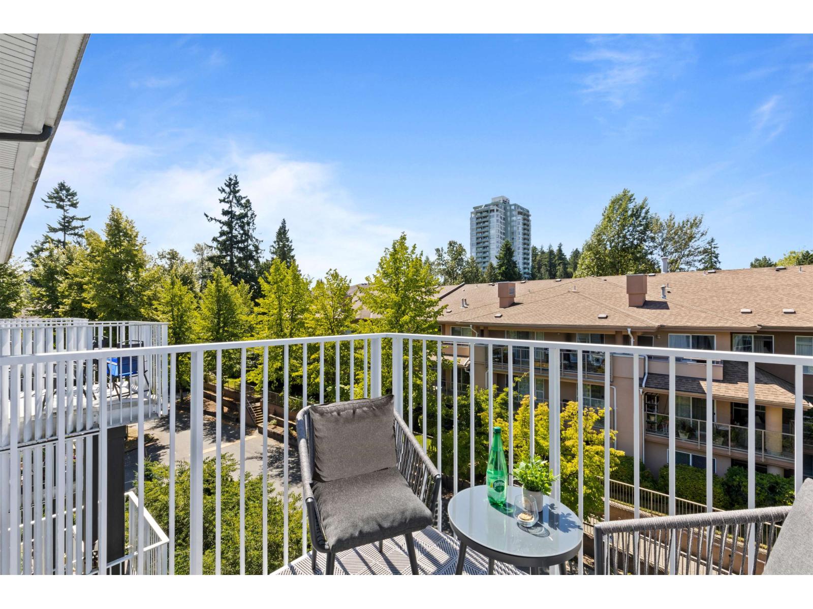 Photo 16 of 409 14968 101 A Avenue, Surrey BC