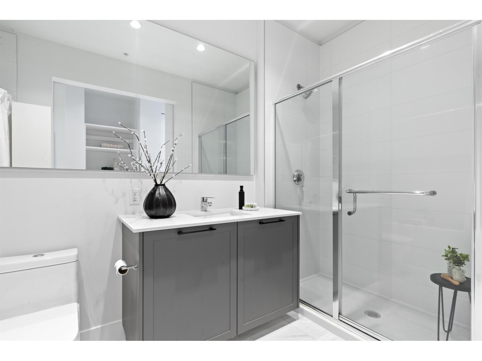 Photo 20 of 409 14968 101 A Avenue, Surrey BC