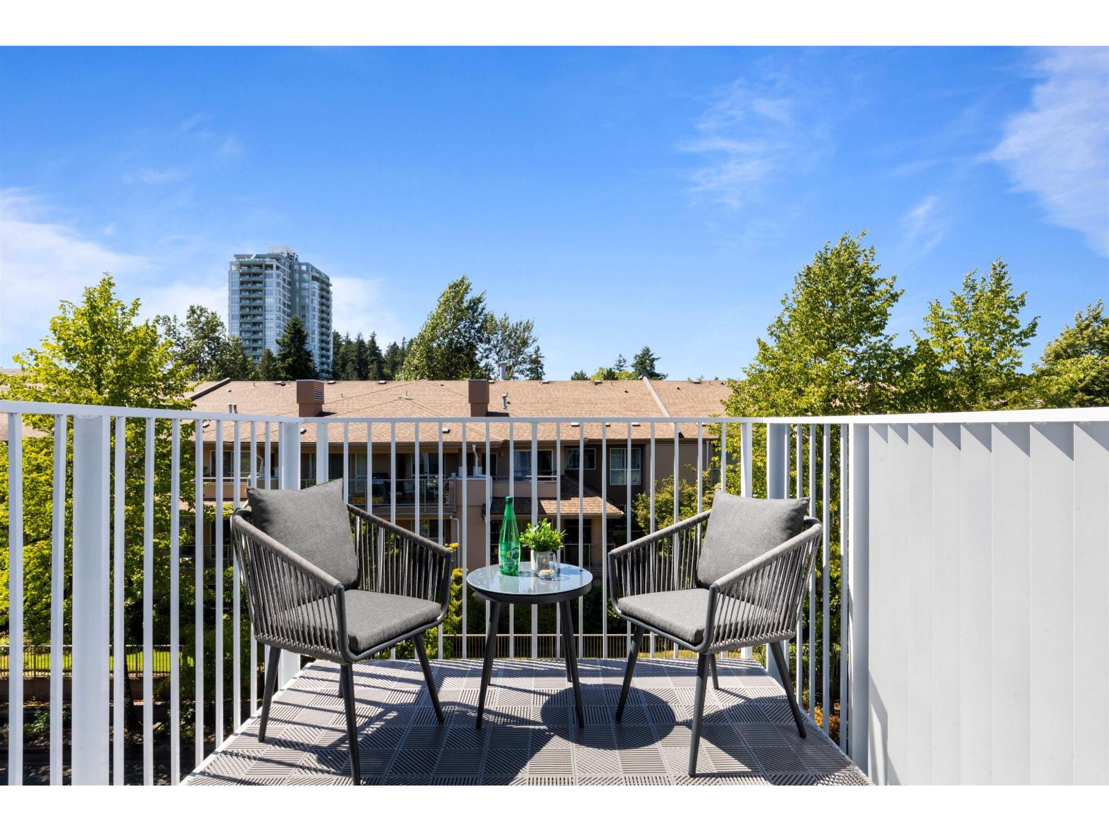 Photo 15 of 409 14968 101 A Avenue, Surrey BC