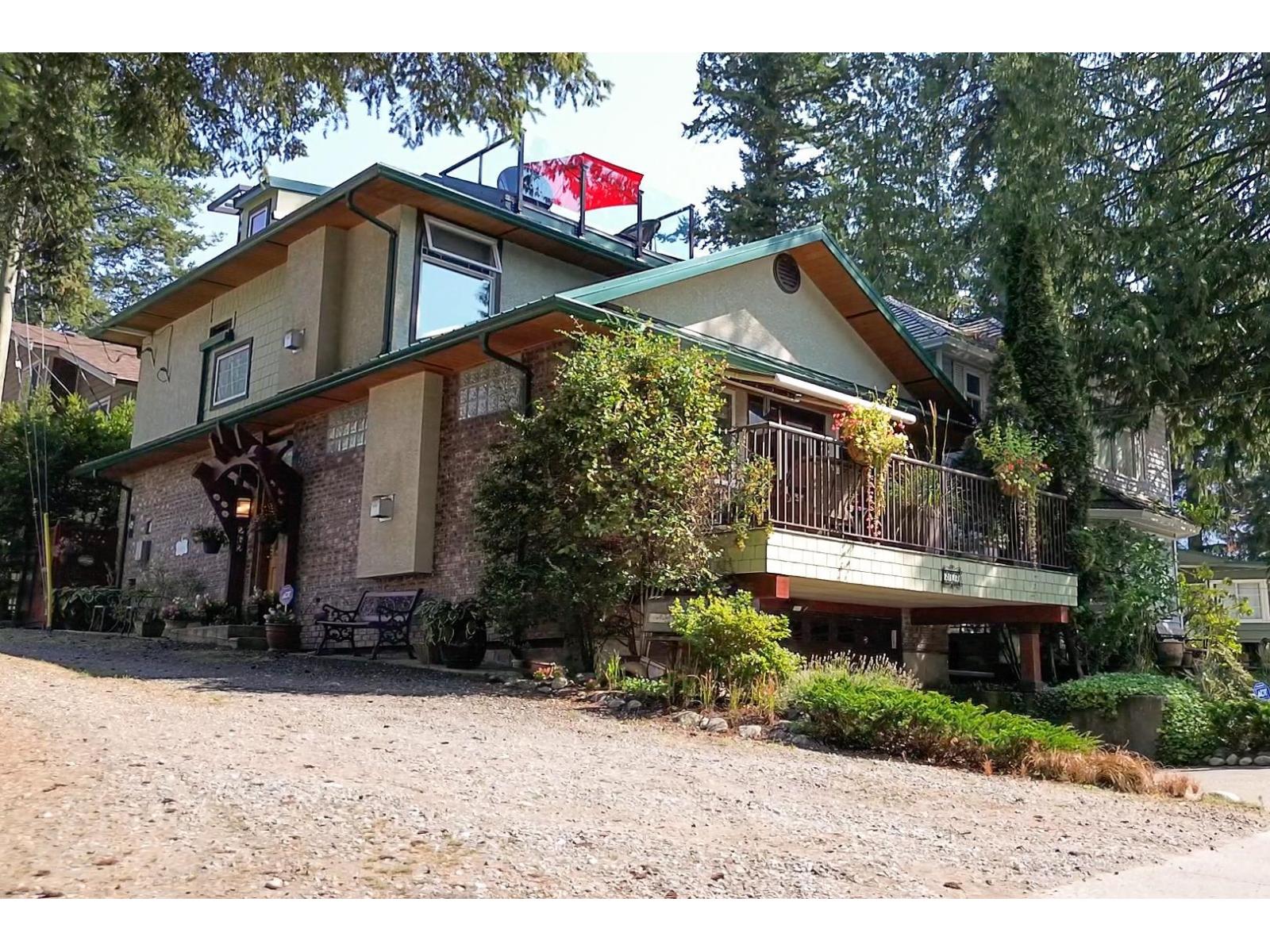 Photo 4 of 262 First Avenue Cultus Lake North, Cultus Lake BC