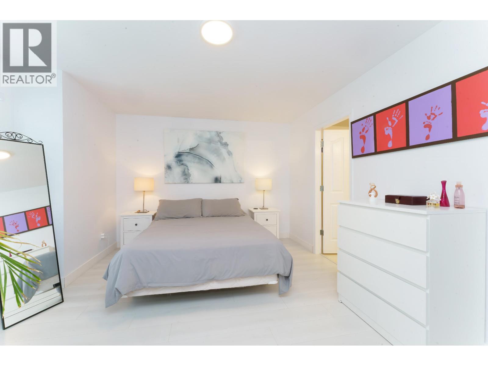 Photo 13 of 24386 101 Avenue, Maple Ridge BC