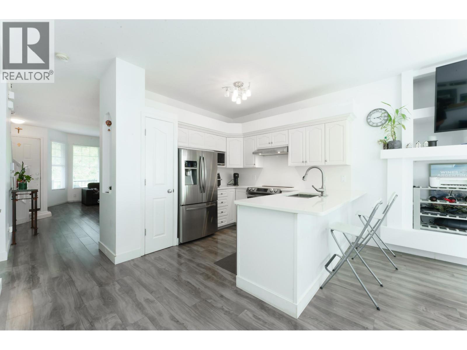Photo 6 of 24386 101 Avenue, Maple Ridge BC