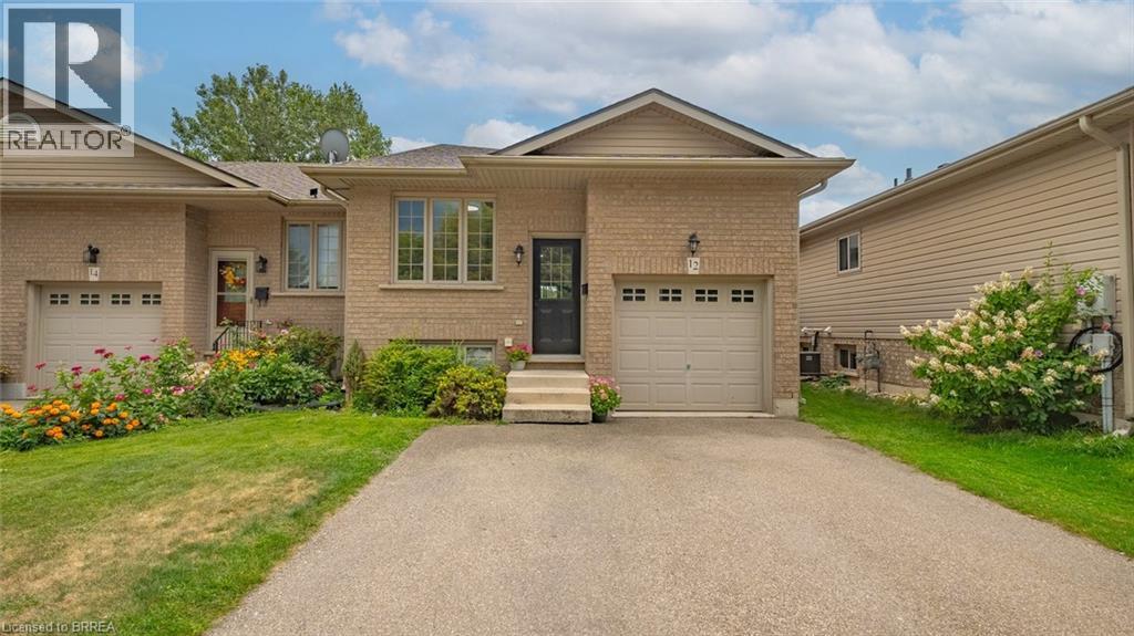 Photo 1 of 12 Steed Court, Brantford ON