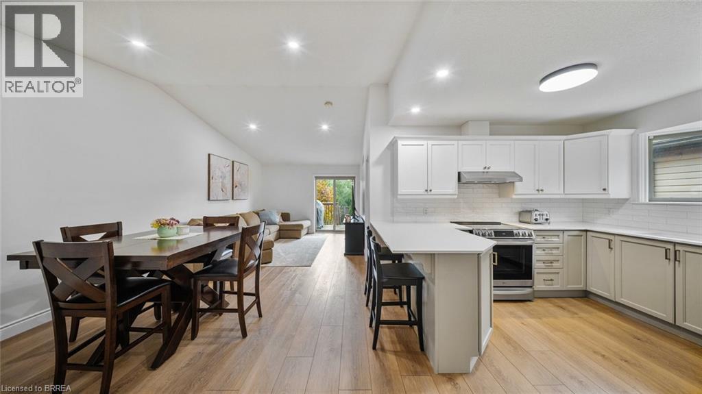 Photo 10 of 12 Steed Court, Brantford ON