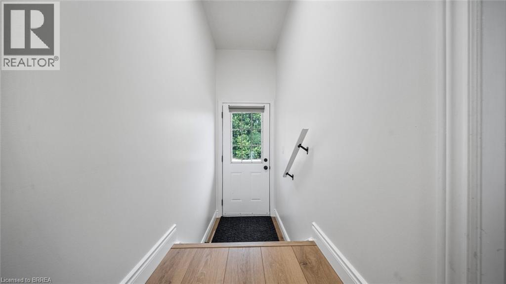 Photo 13 of 12 Steed Court, Brantford ON