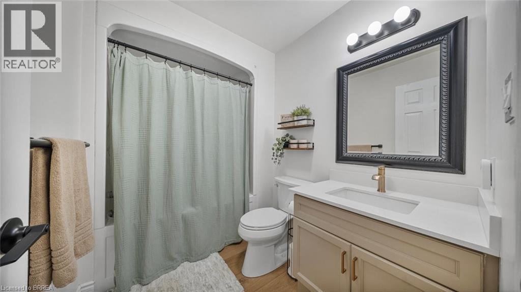 Photo 15 of 12 Steed Court, Brantford ON