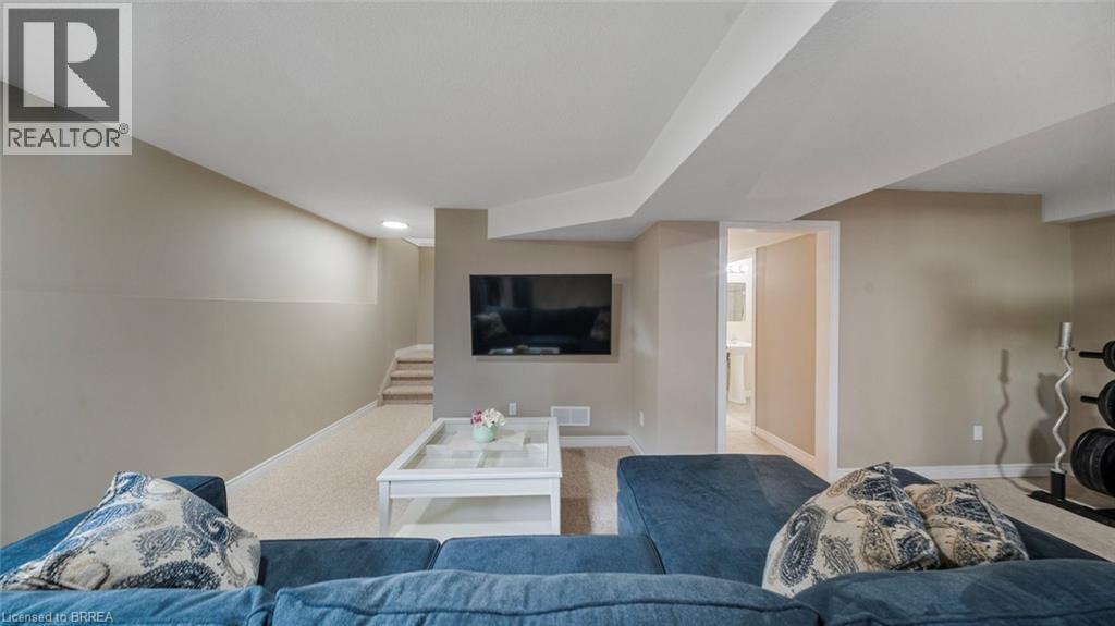 Photo 20 of 12 Steed Court, Brantford ON