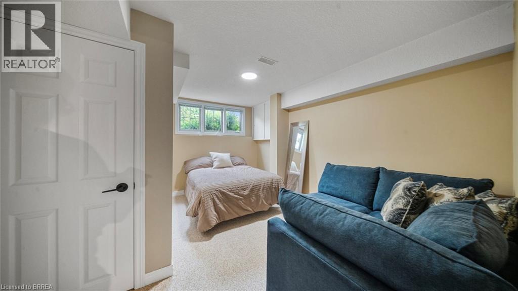 Photo 22 of 12 Steed Court, Brantford ON
