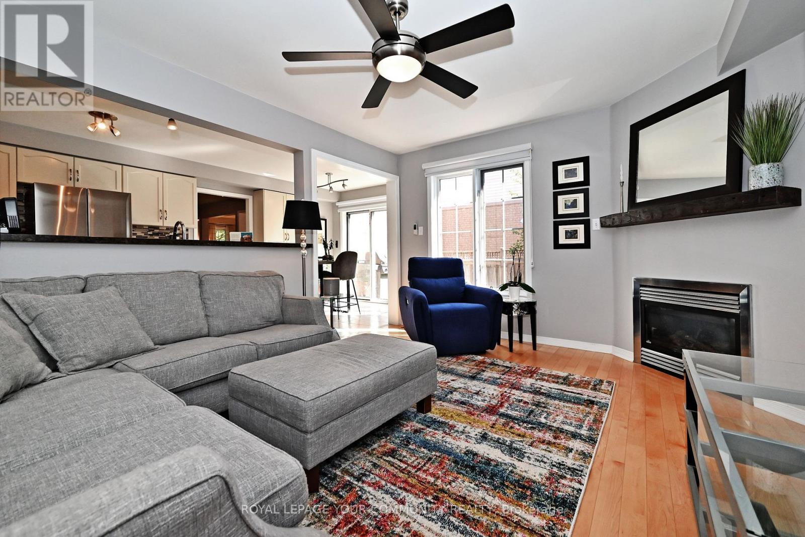 Photo 17 of 79 Mugford Rd, Aurora ON