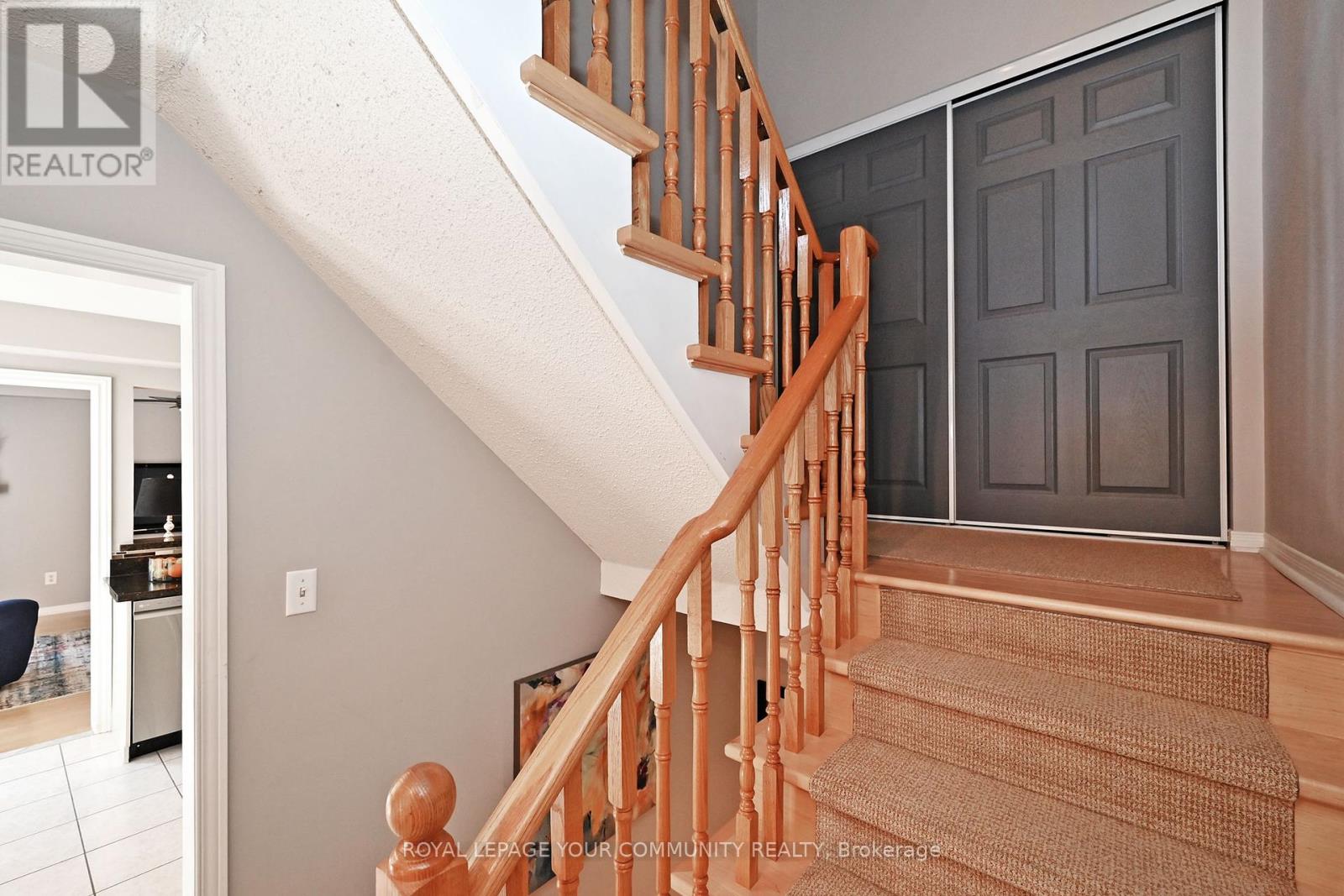 Photo 18 of 79 Mugford Rd, Aurora ON