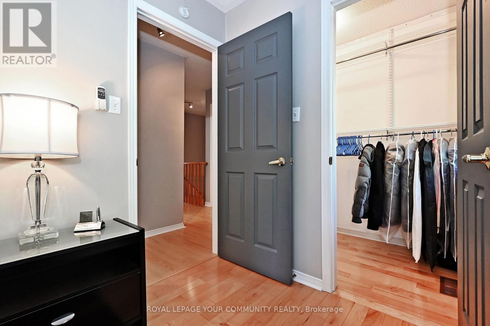 Photo 26 of 79 Mugford Rd, Aurora ON