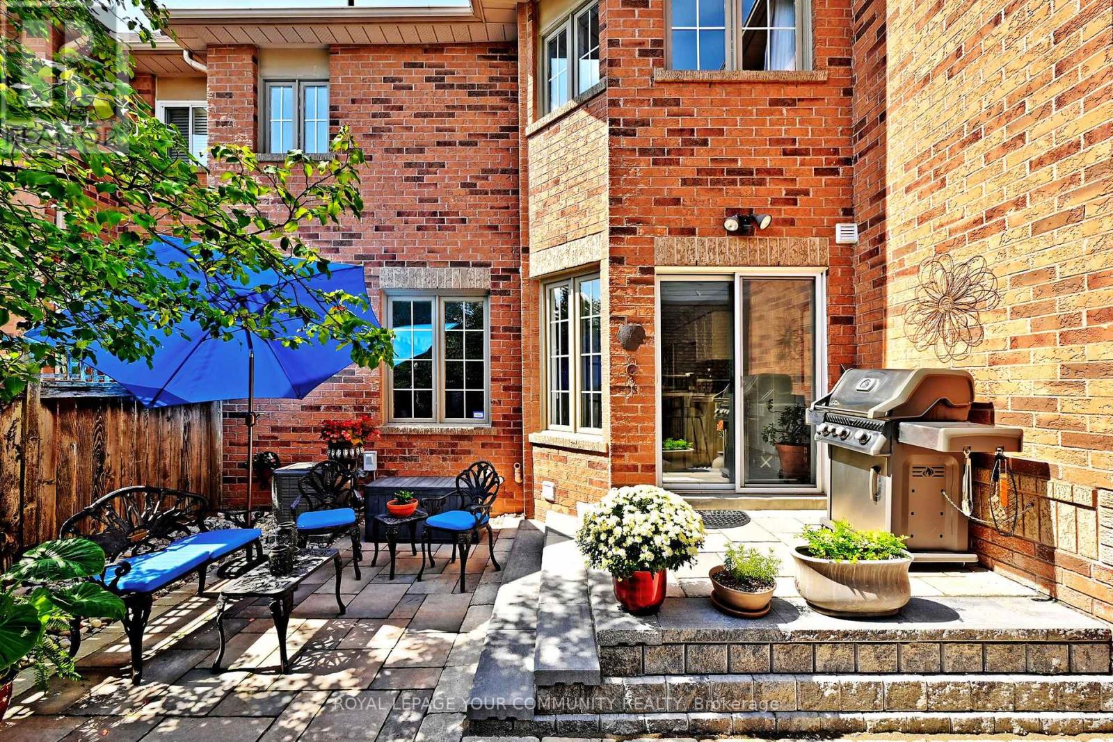 Photo 37 of 79 Mugford Rd, Aurora ON