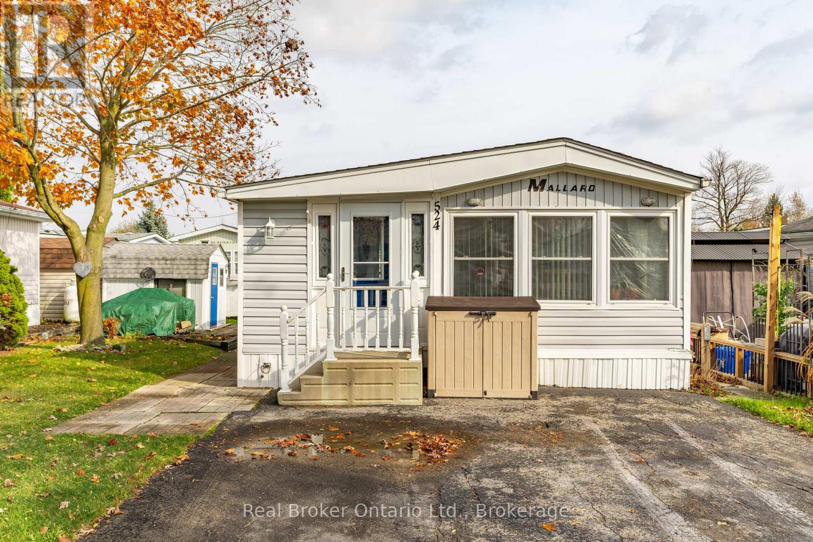 Photo 5 of 524 Poplar Place, Centre Wellington ON