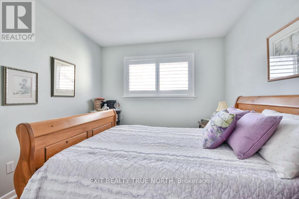 Photo 13 of 50 Marion Crescent, Barrie ON