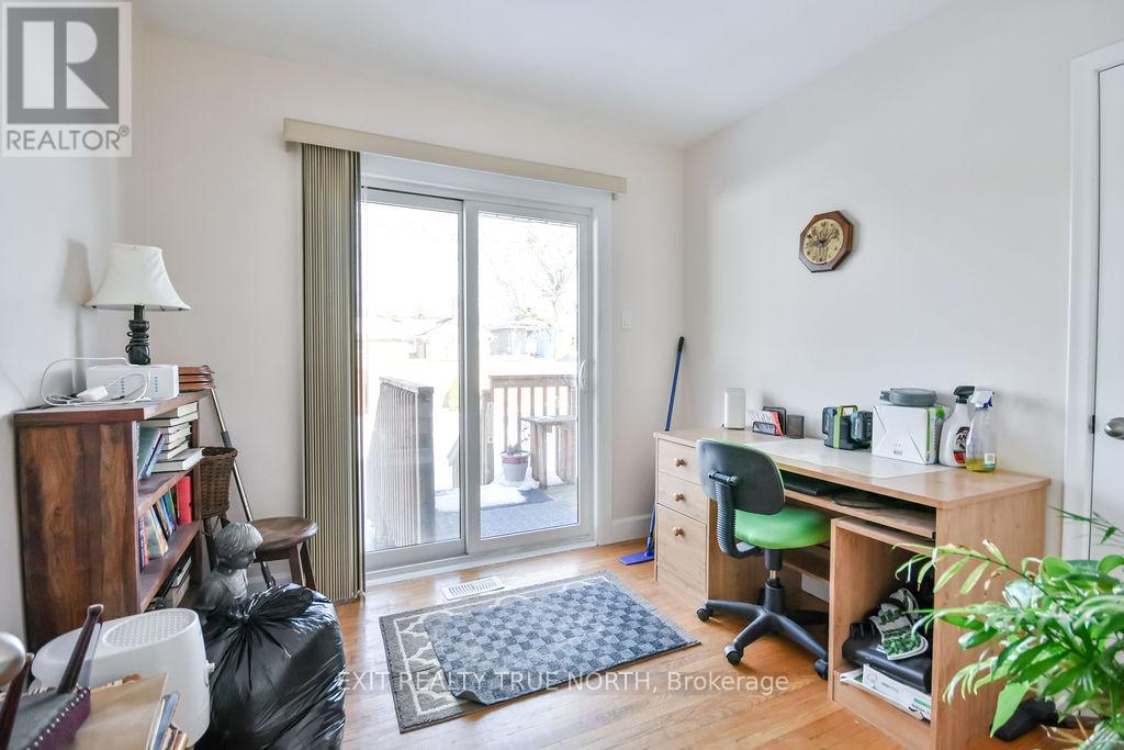 Photo 16 of 50 Marion Crescent, Barrie ON