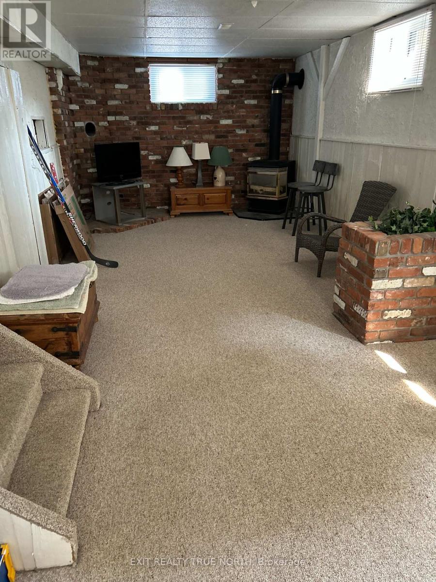 Photo 18 of 50 Marion Crescent, Barrie ON