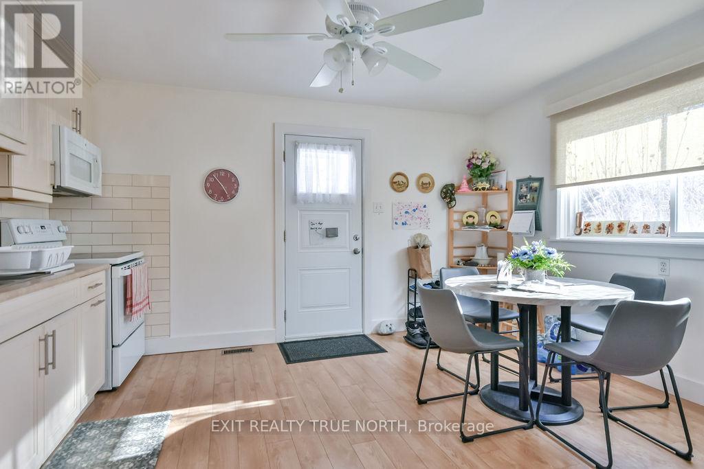 Photo 8 of 50 Marion Crescent, Barrie ON