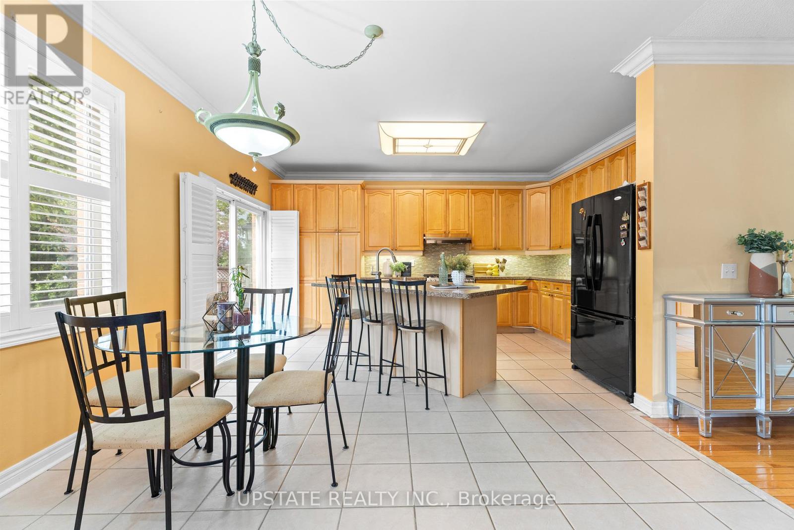 Photo 10 of 6 Bowsfield Drive, Brampton ON