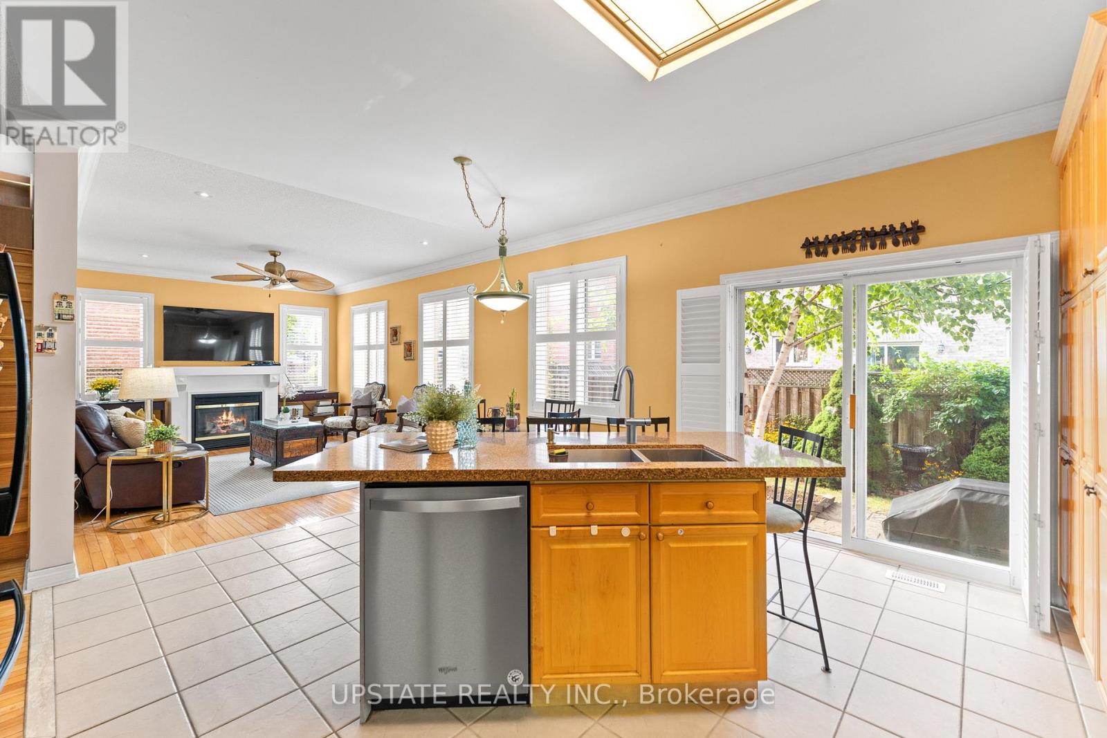 Photo 13 of 6 Bowsfield Drive, Brampton ON