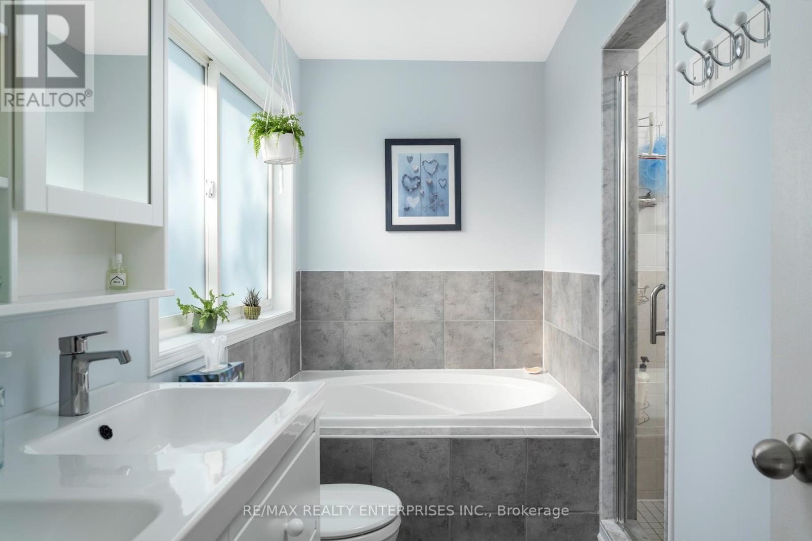 Photo 20 of 3941 Angus Walk, Mississauga ON