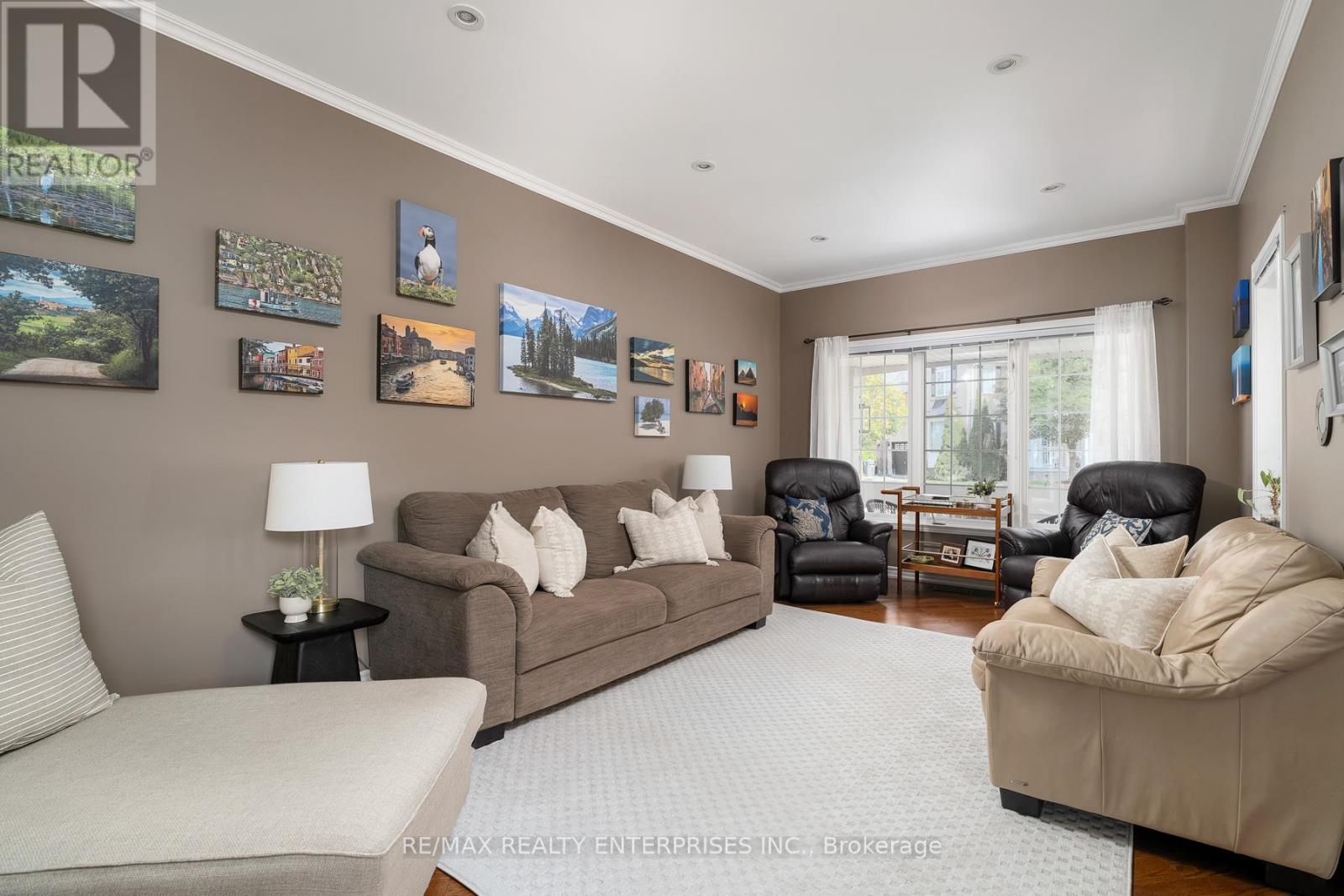 Photo 5 of 3941 Angus Walk, Mississauga ON