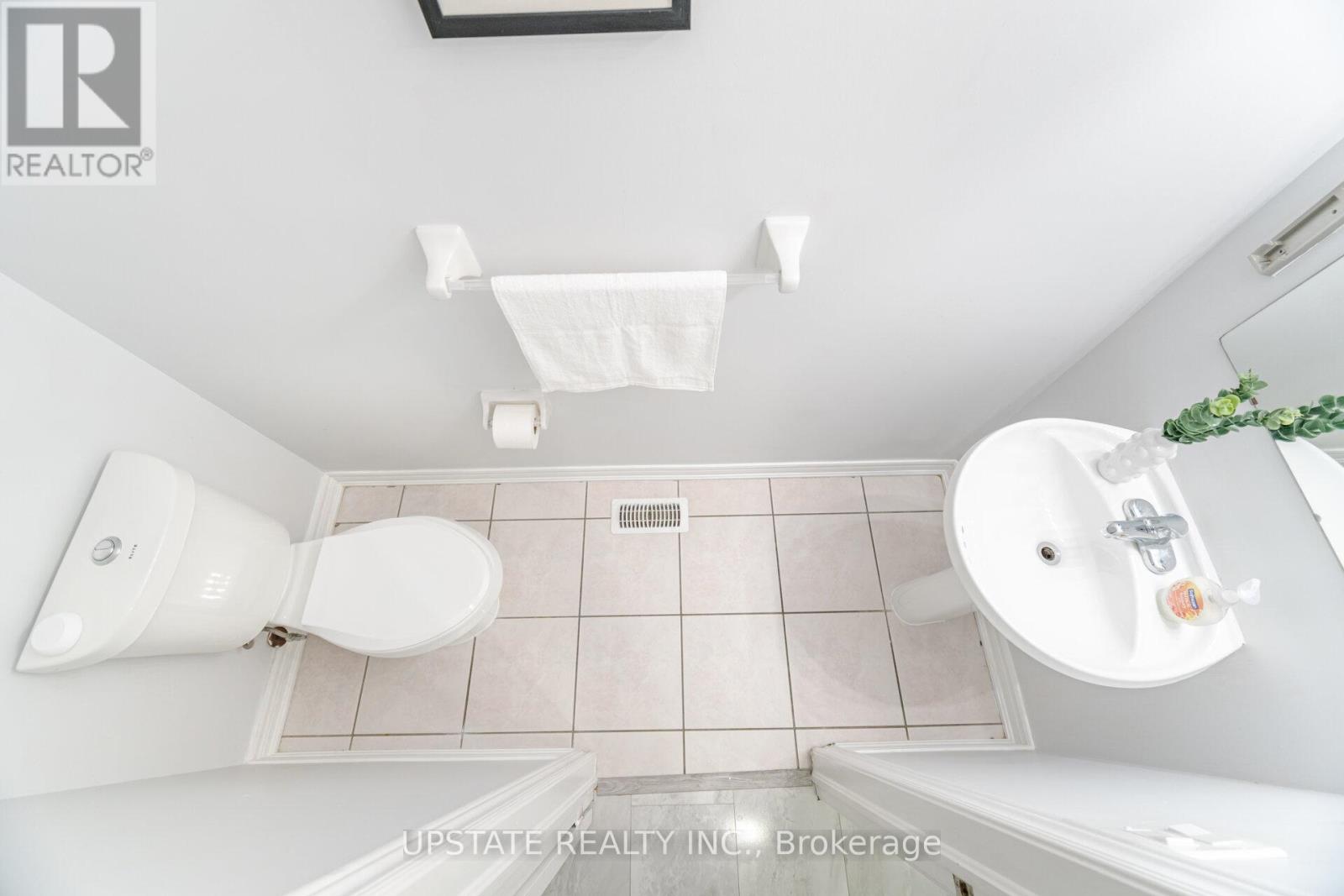 Photo 23 of 7 Millsborough Road, Brampton ON