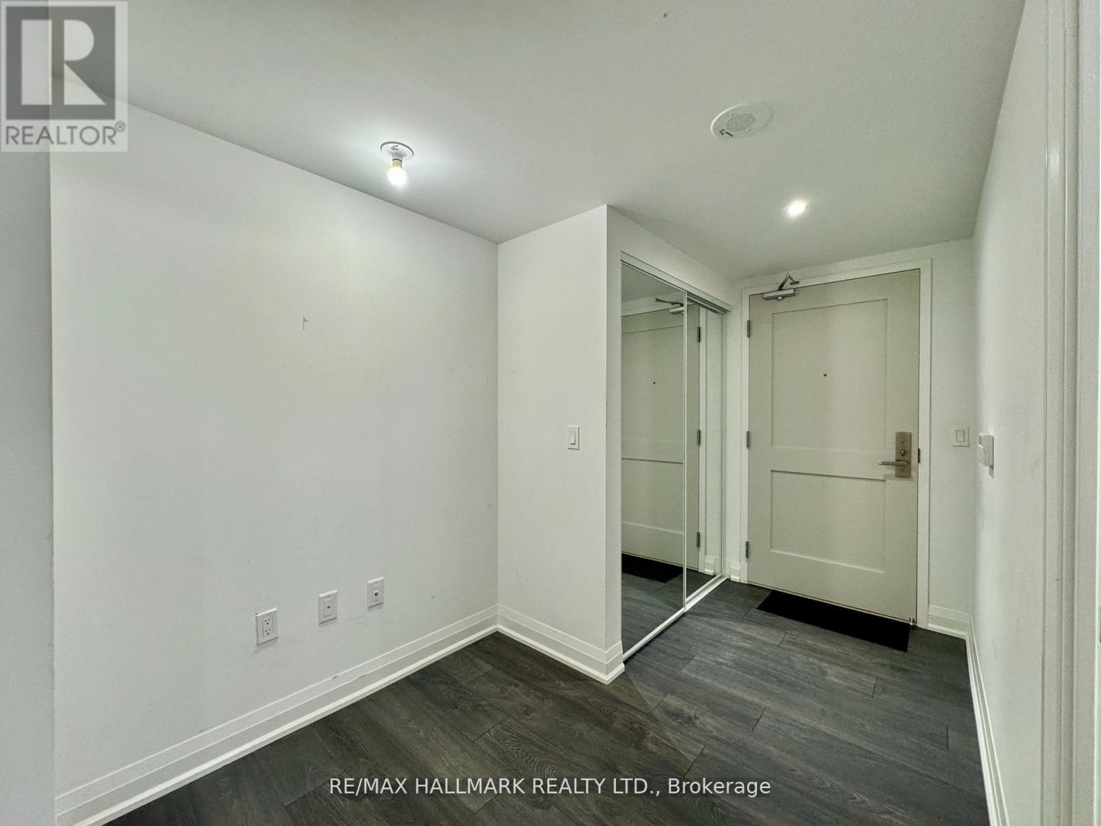 Photo 23 of 545 26 Gibbs Road, Toronto ON
