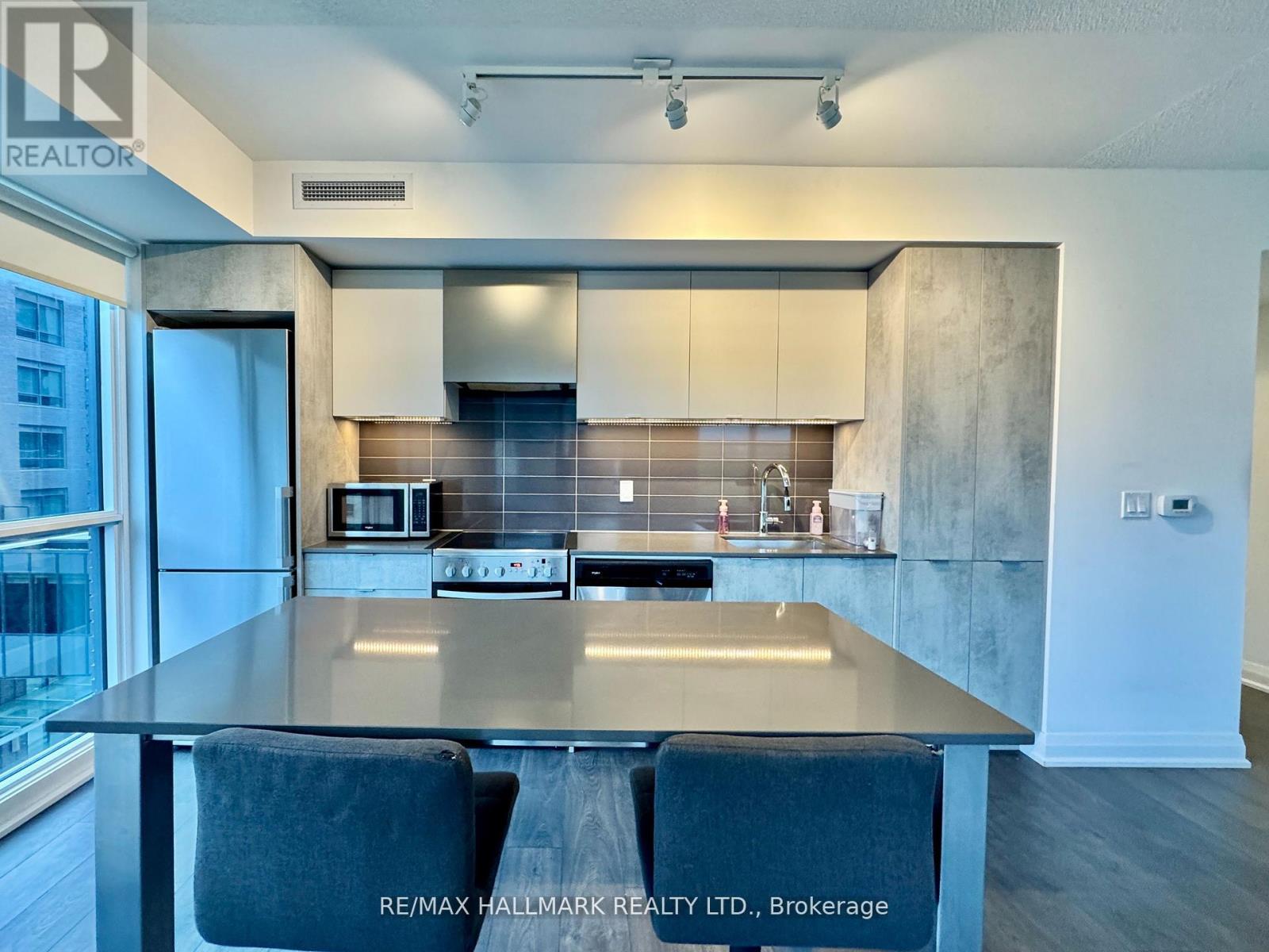 Photo 3 of 545 26 Gibbs Road, Toronto ON