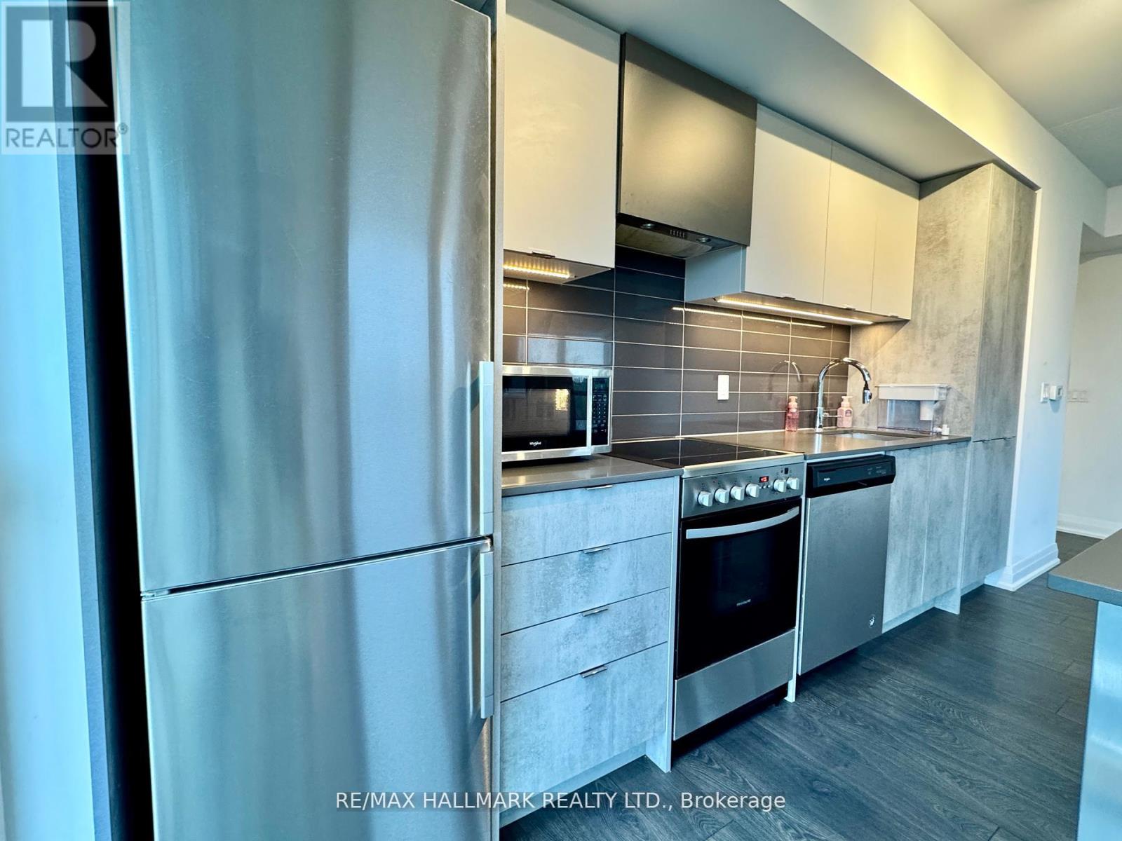 Photo 4 of 545 26 Gibbs Road, Toronto ON