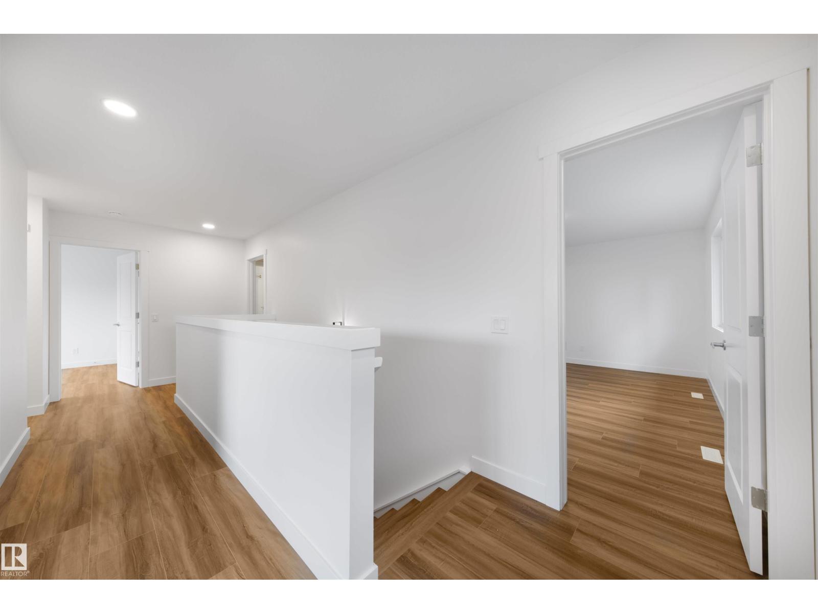 Photo 15 of 10818 68 Av Nw, Edmonton AB