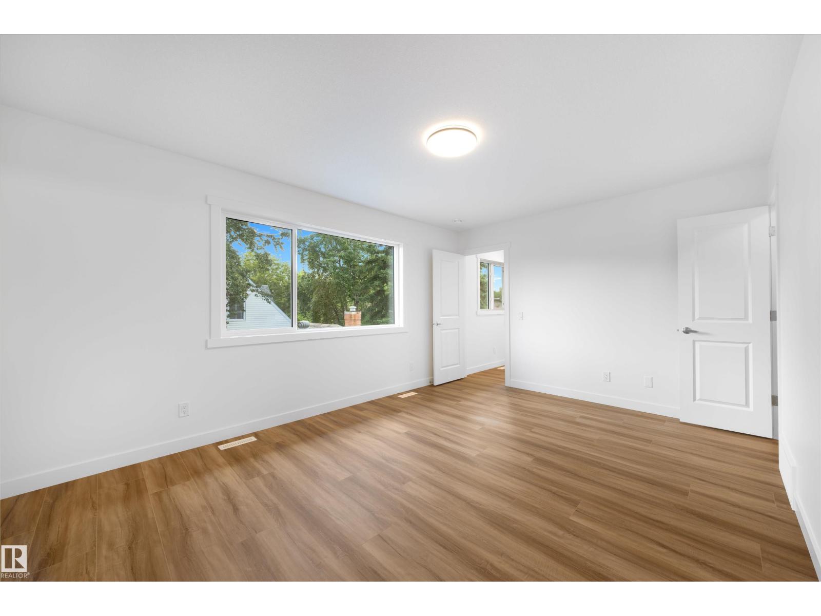 Photo 19 of 10818 68 Av Nw, Edmonton AB