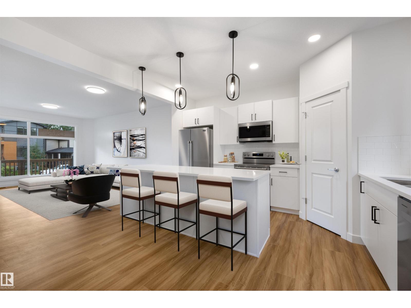 Photo 3 of 10818 68 Av Nw, Edmonton AB