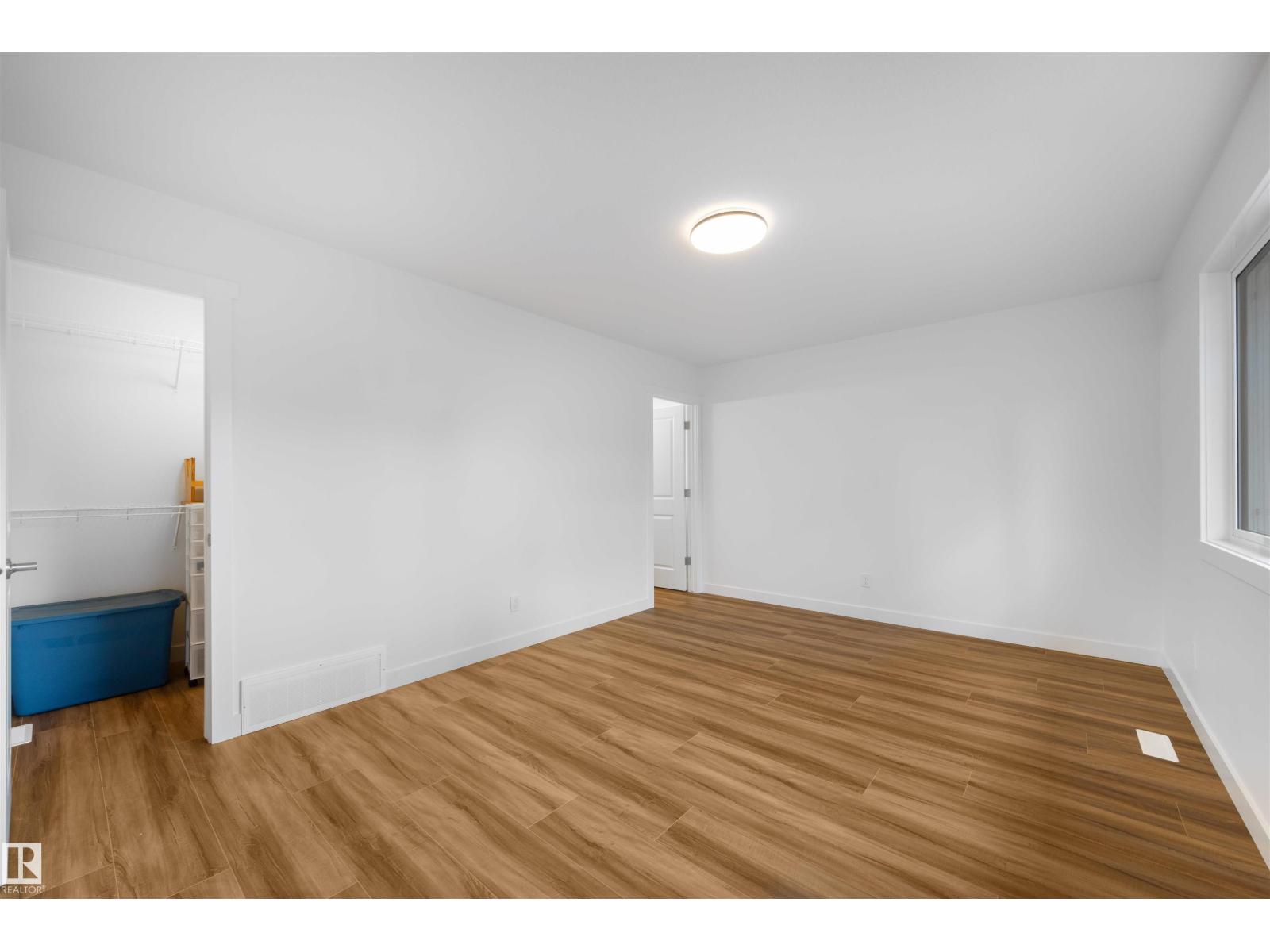 Photo 18 of 10818 68 Av Nw, Edmonton AB