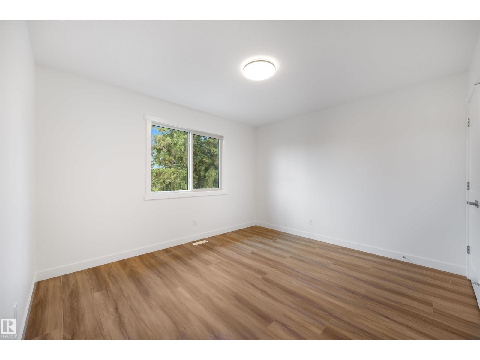 Photo 21 of 10818 68 Av Nw, Edmonton AB
