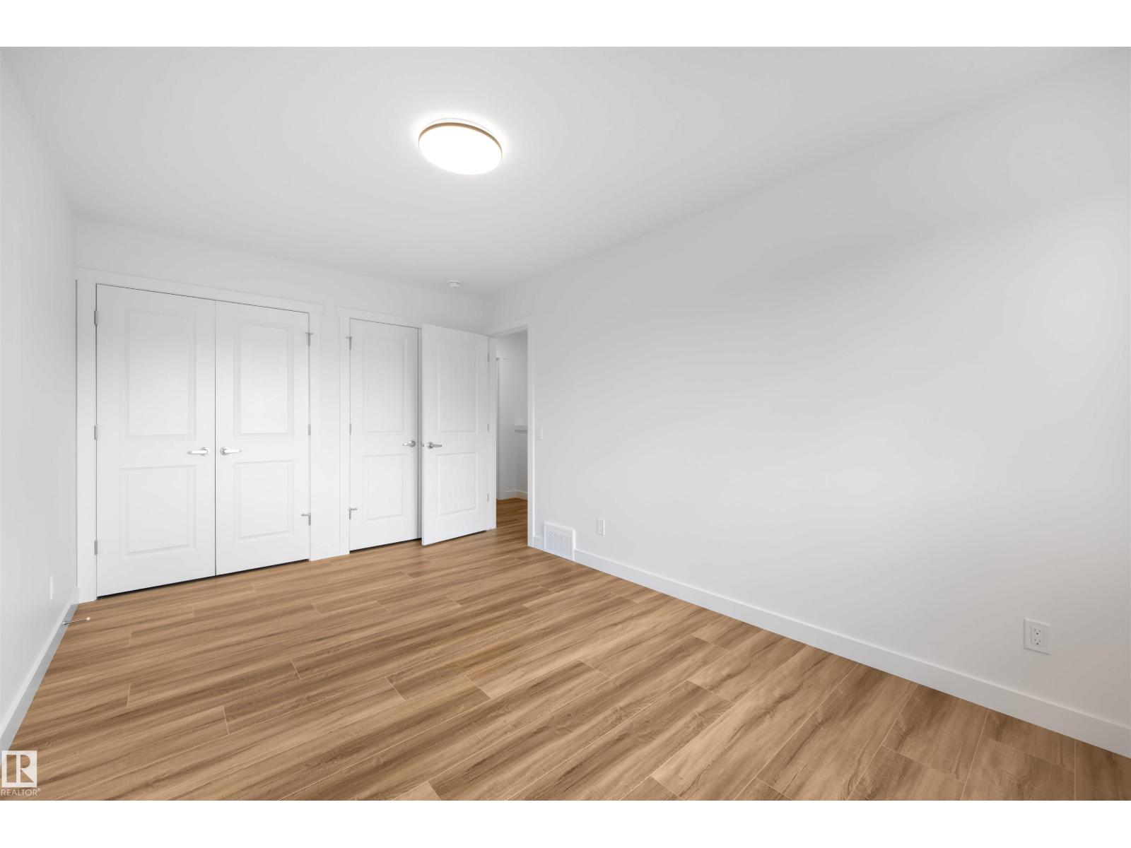 Photo 20 of 10818 68 Av Nw, Edmonton AB