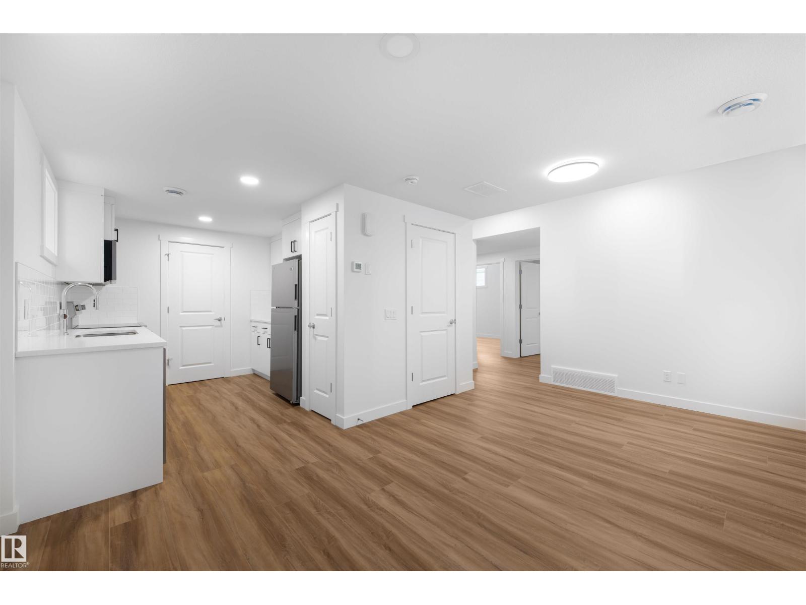 Photo 27 of 10818 68 Av Nw, Edmonton AB