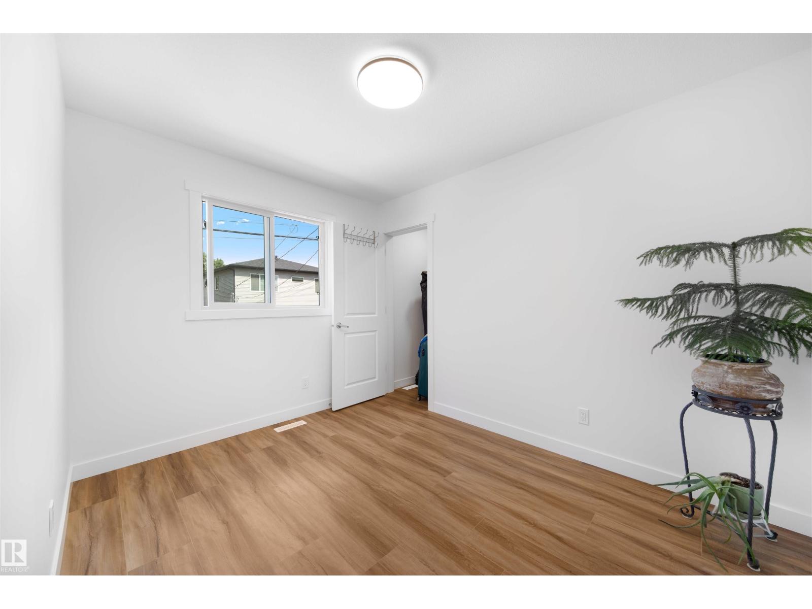 Photo 37 of 10818 68 Av Nw, Edmonton AB