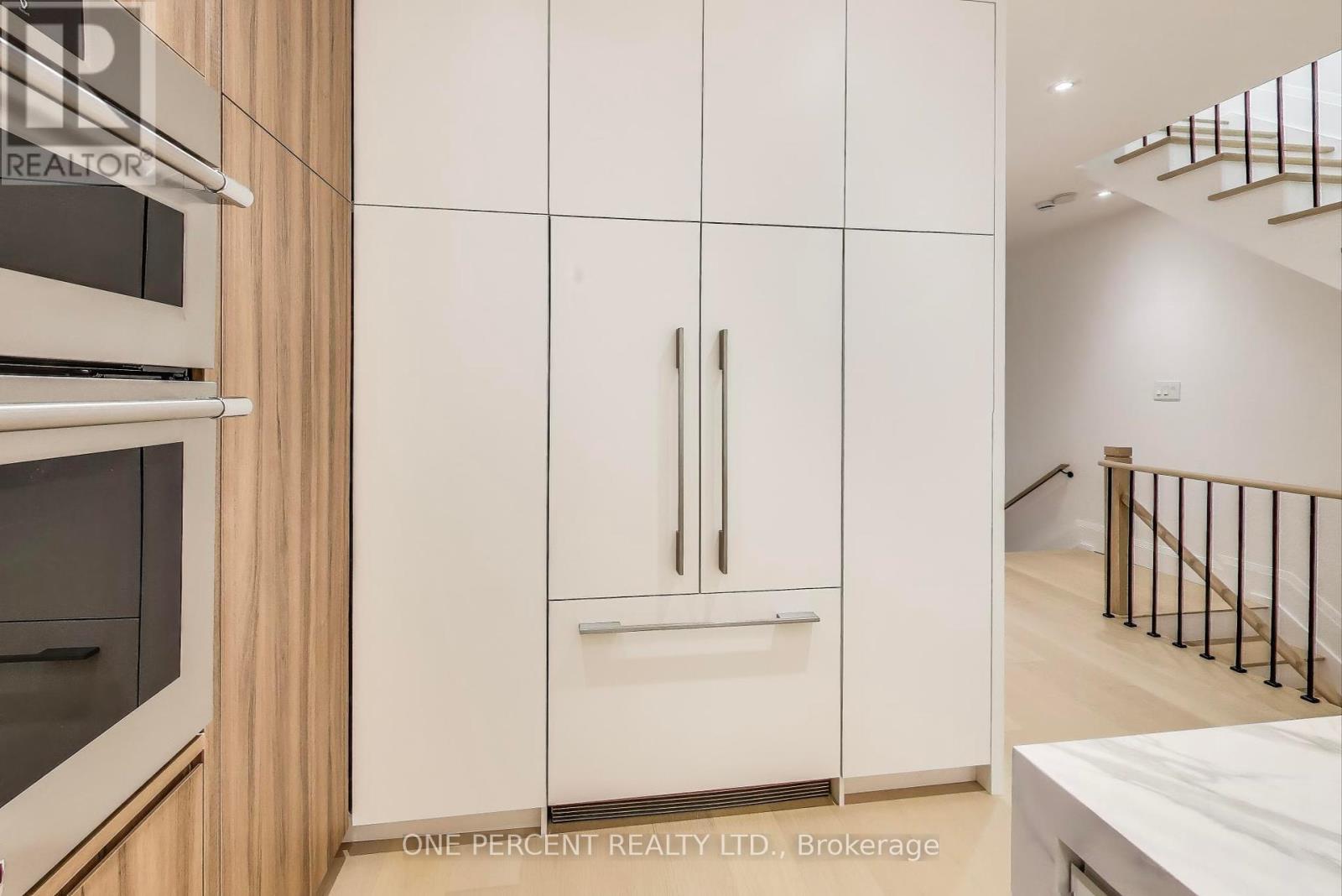 Photo 11 of 23 Mitchell Avenue, Toronto ON