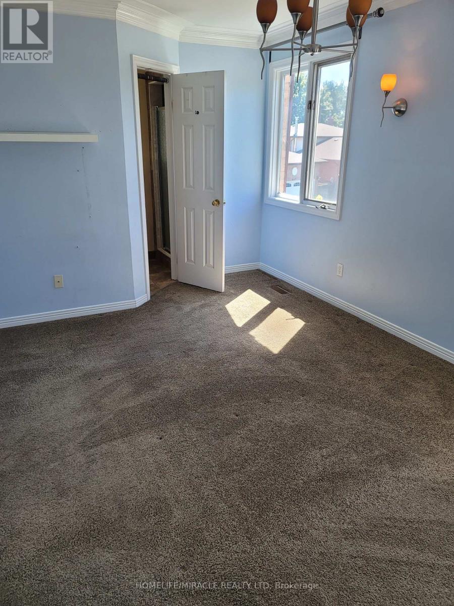 Photo 33 of 696 Penny Lane, Burlington ON
