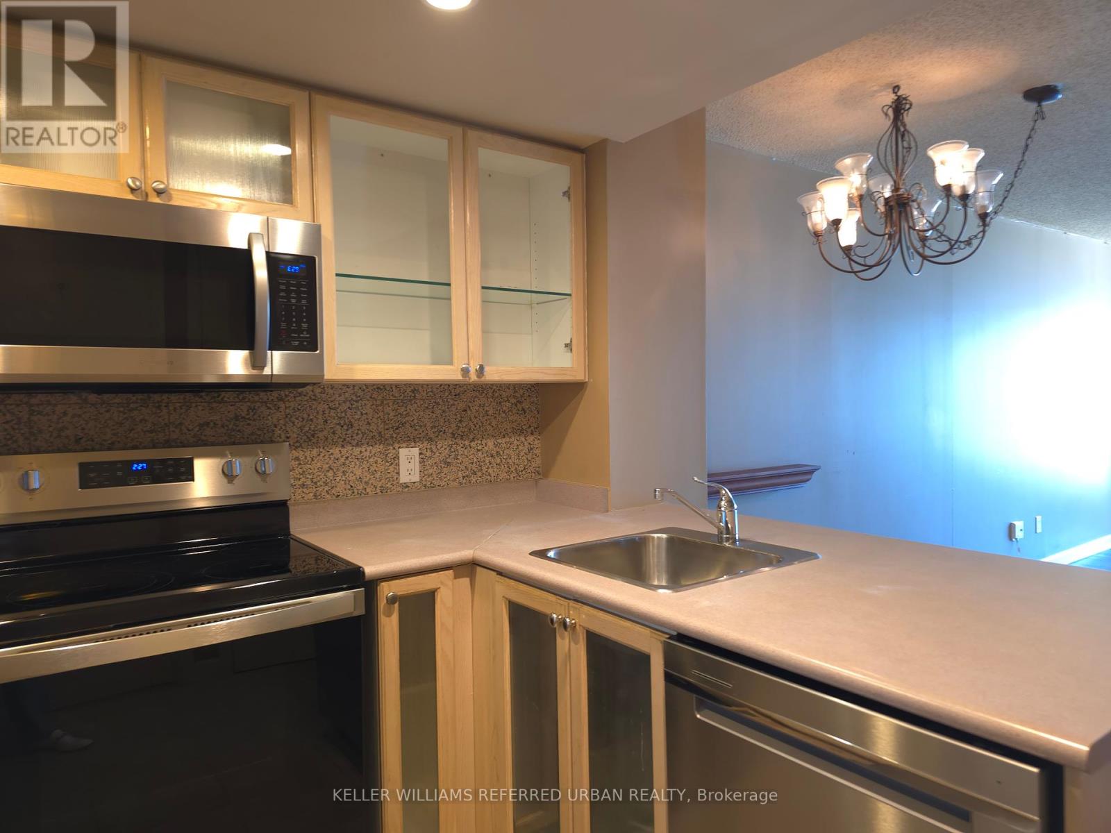 Photo 2 of 1908 8 Park Road, Toronto ON