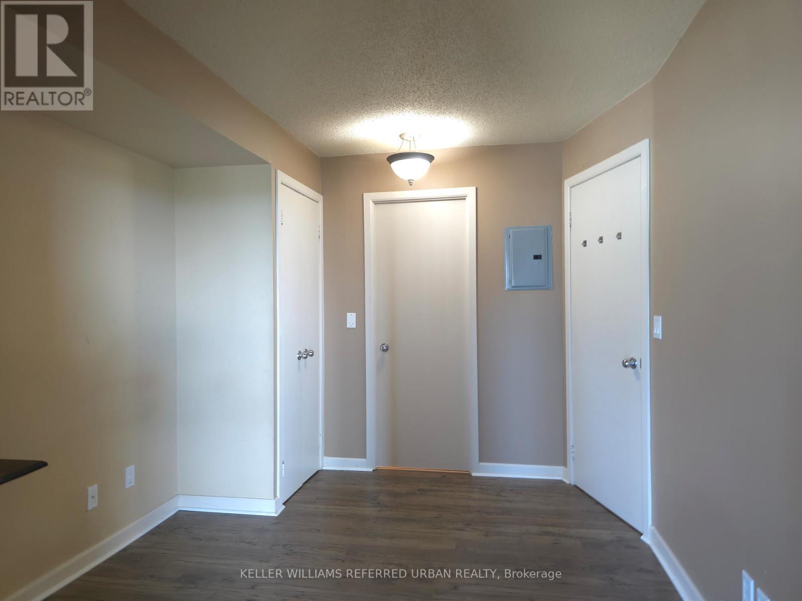 Photo 4 of 1908 8 Park Road, Toronto ON