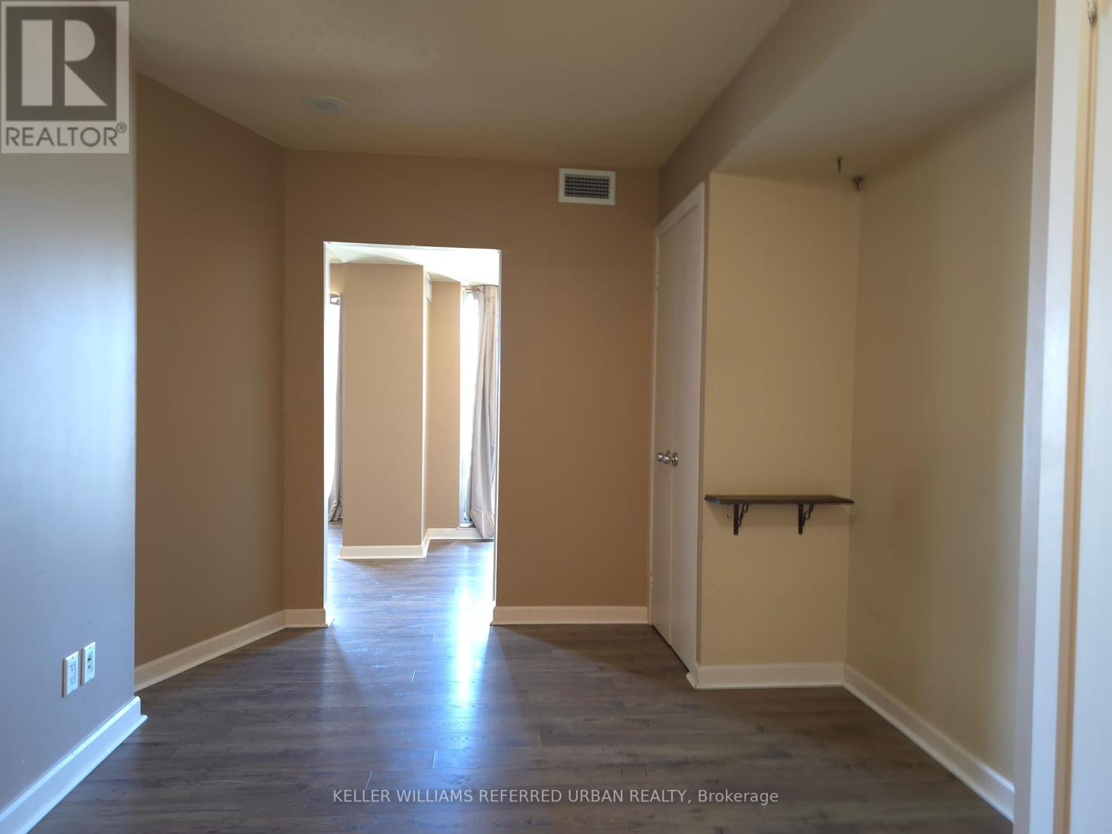 Photo 6 of 1908 8 Park Road, Toronto ON