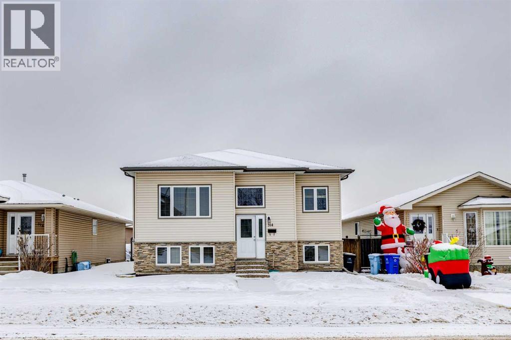 Photo 1 of 314 Plamondon Drive, Fort Mcmurray AB