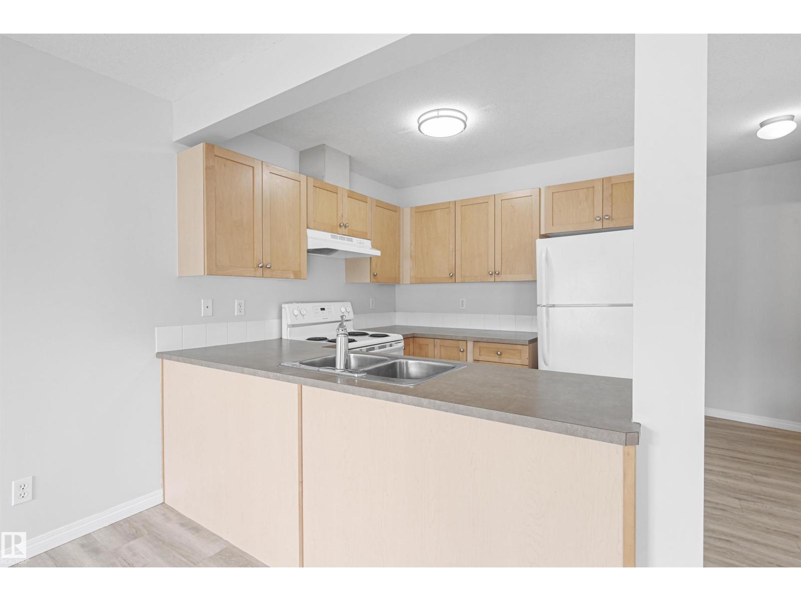 Photo 11 of 15 230 Edwards Dr Sw, Edmonton AB