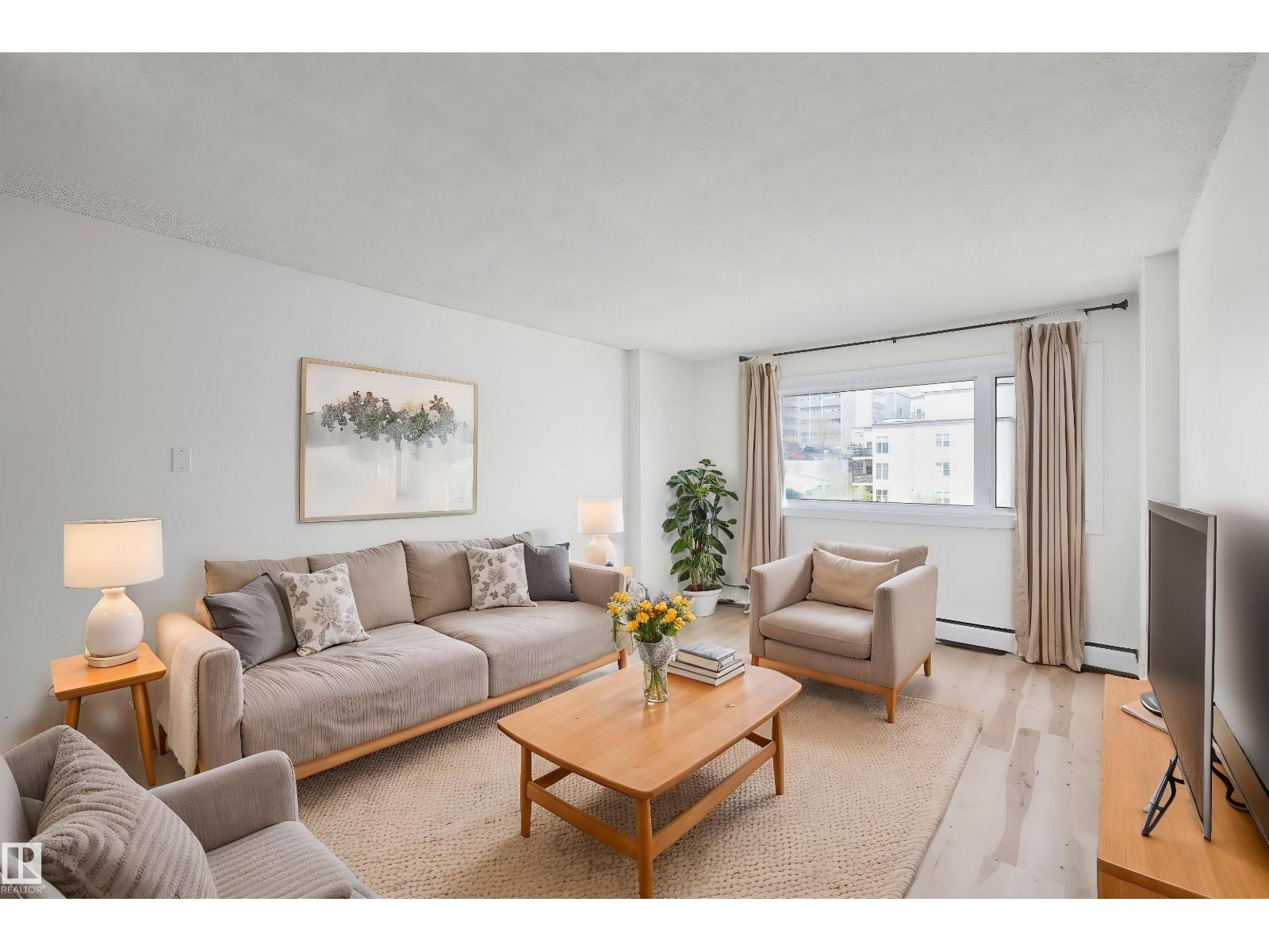 Photo 8 of 803 9710 105 St Nw, Edmonton AB