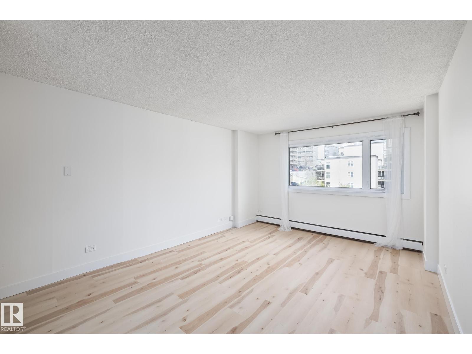Photo 9 of 803 9710 105 St Nw, Edmonton AB