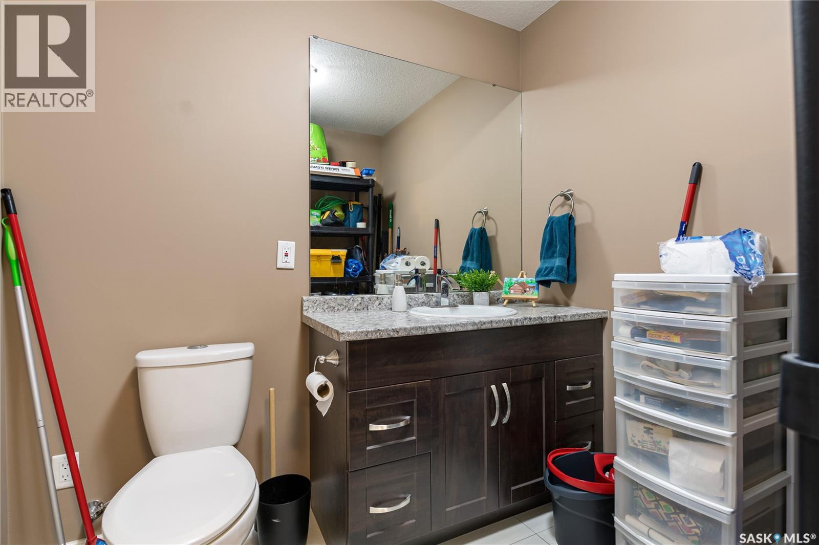 Photo 18 of 203 2300 Broad Street, Regina SK