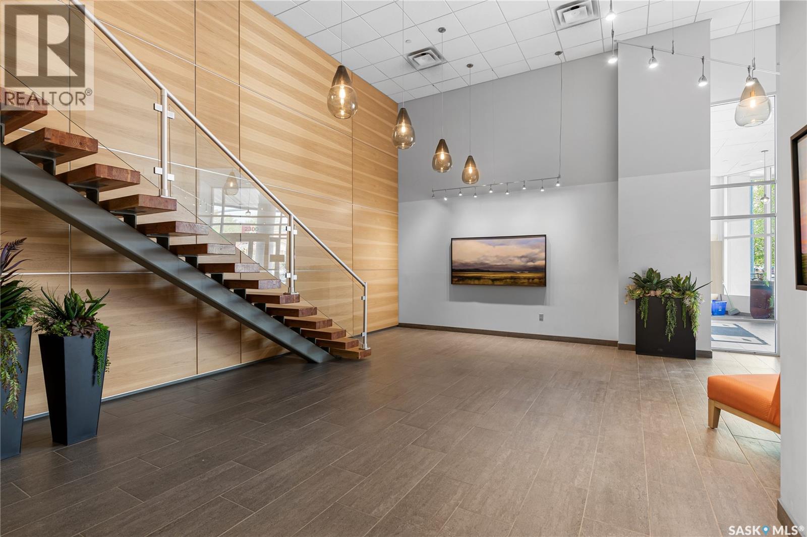 Photo 4 of 203 2300 Broad Street, Regina SK