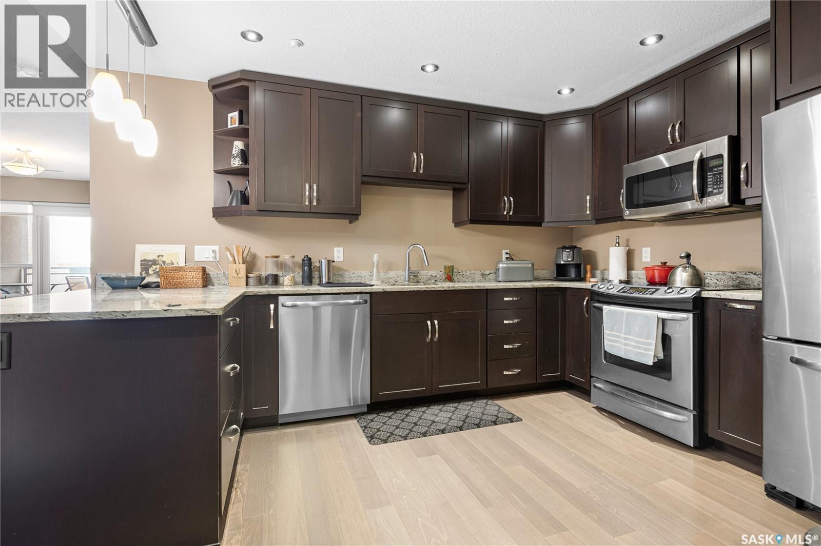 Photo 5 of 203 2300 Broad Street, Regina SK