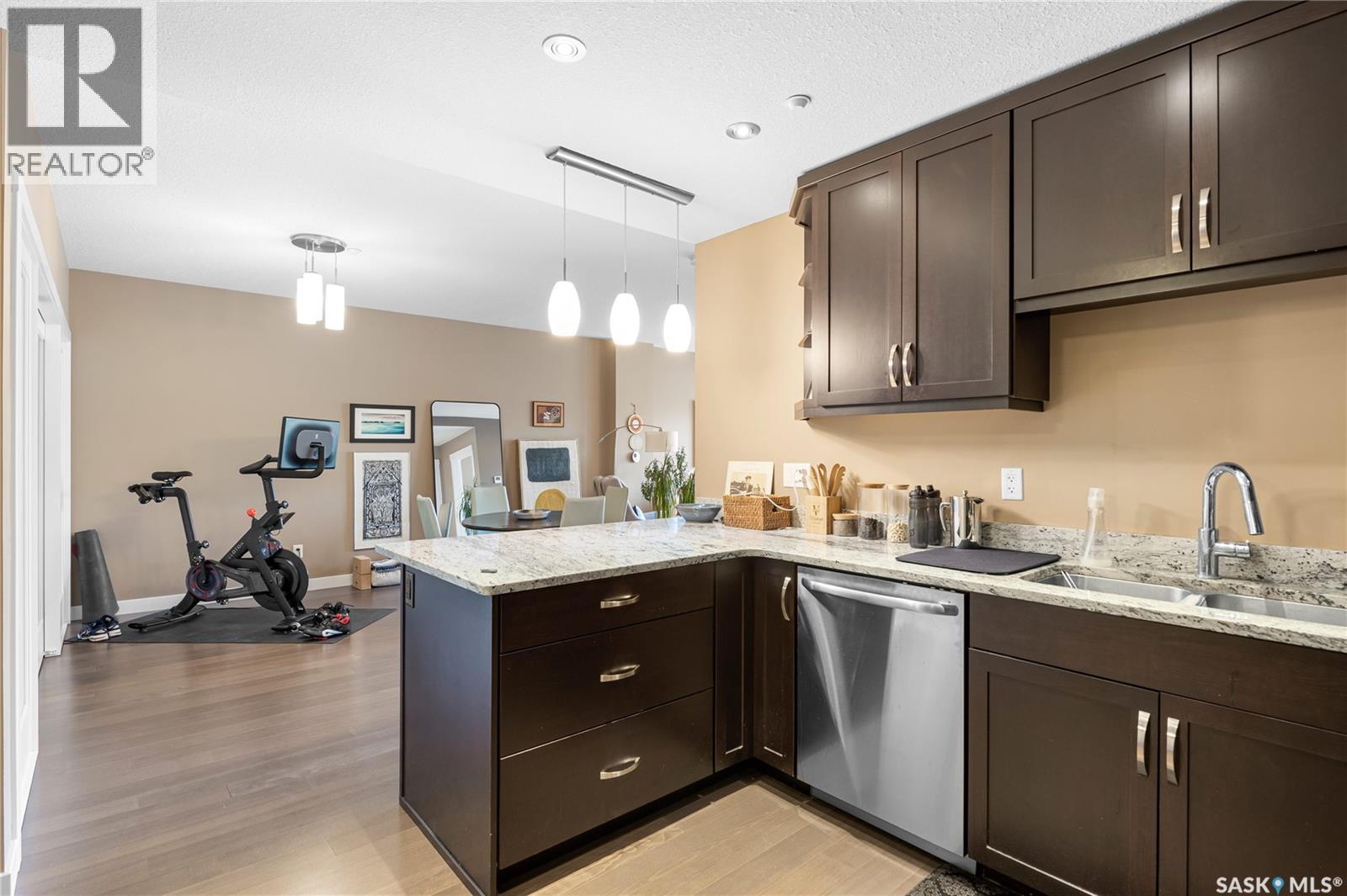 Photo 7 of 203 2300 Broad Street, Regina SK